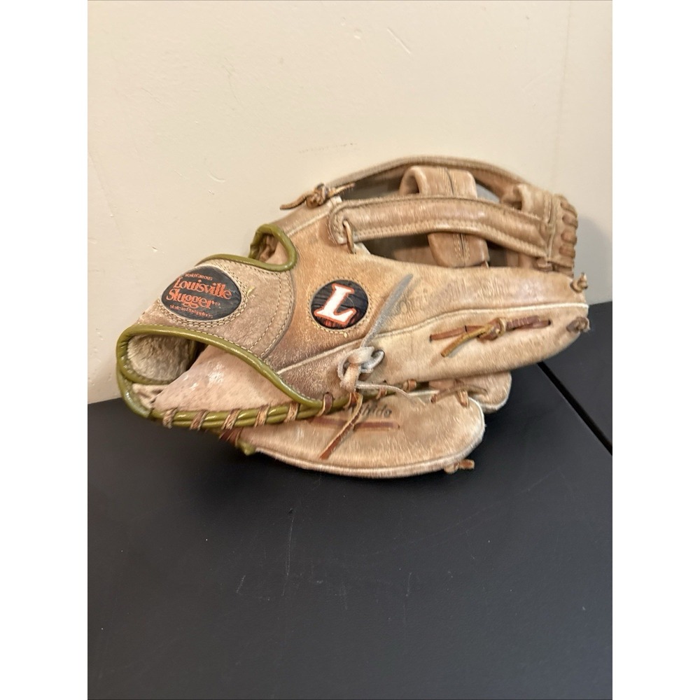 Louisville Slugger Professional 100 HBG870 Cowhide Leather Baseball Glove